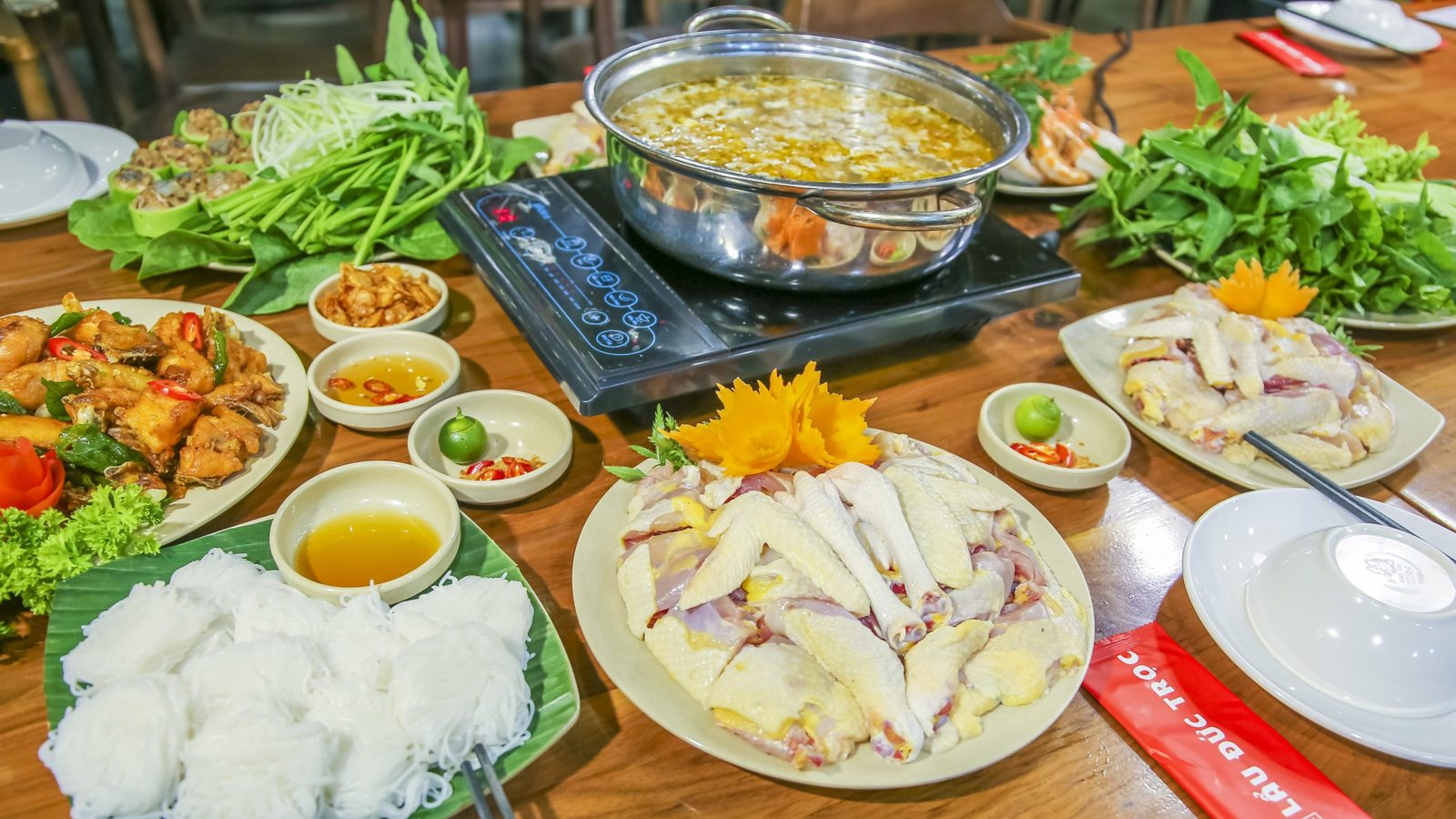 Hướng Dẫn Nấu Lẩu Riêu Cua Đồng Gà Ri Thơm Ngon Bổ Dưỡng